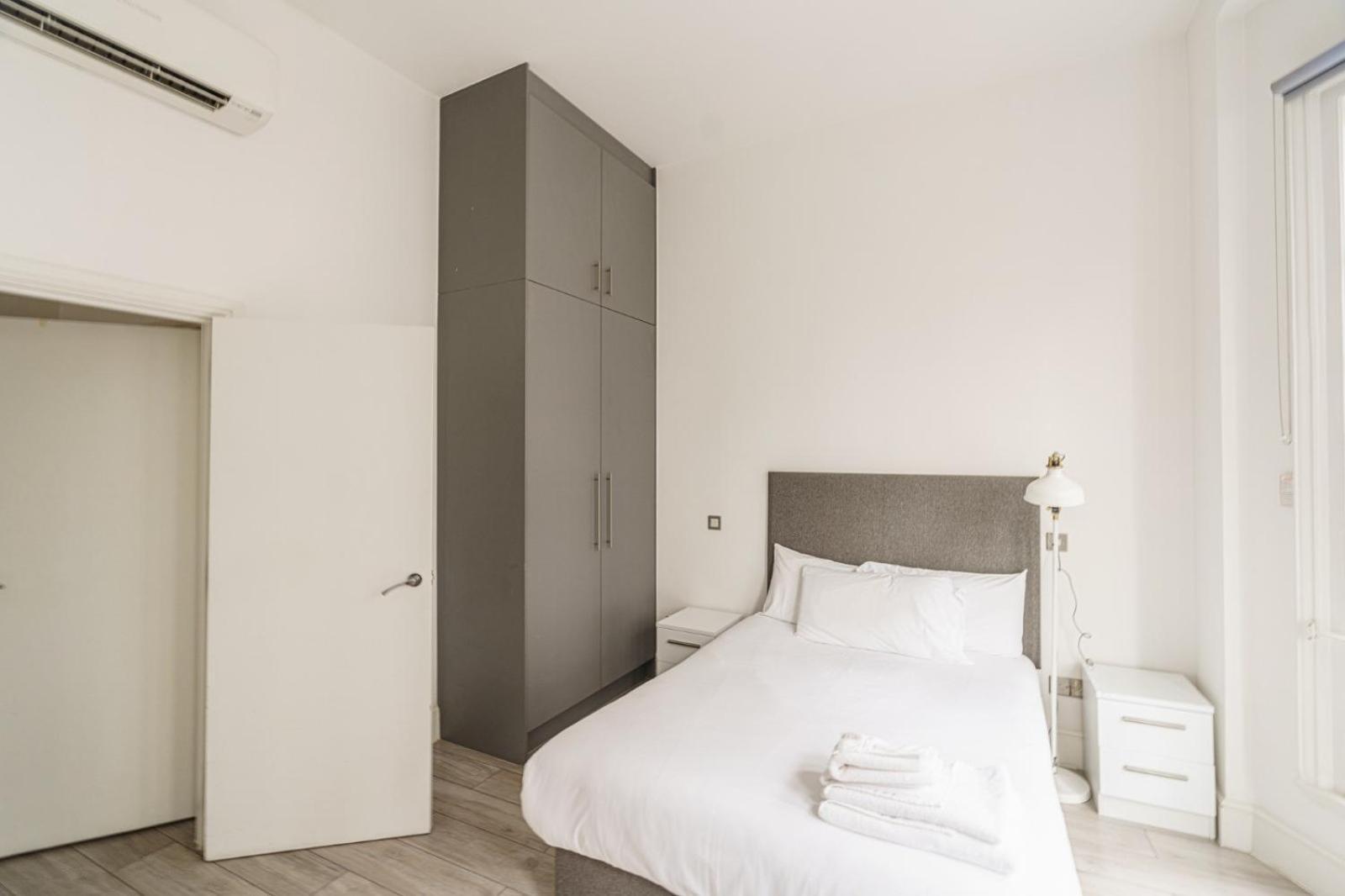 The Apartments Kensington High Street London Eksteriør bilde